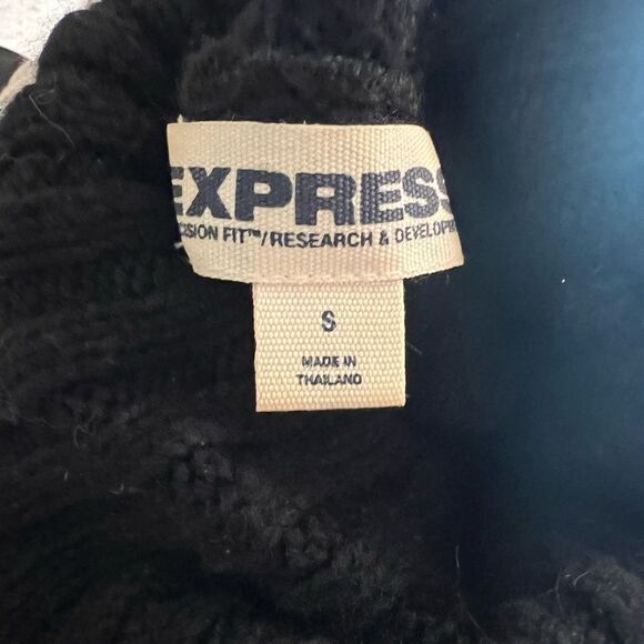 Express size small vintage black sweater with open weave spots on stomach - Picture 5 of 5